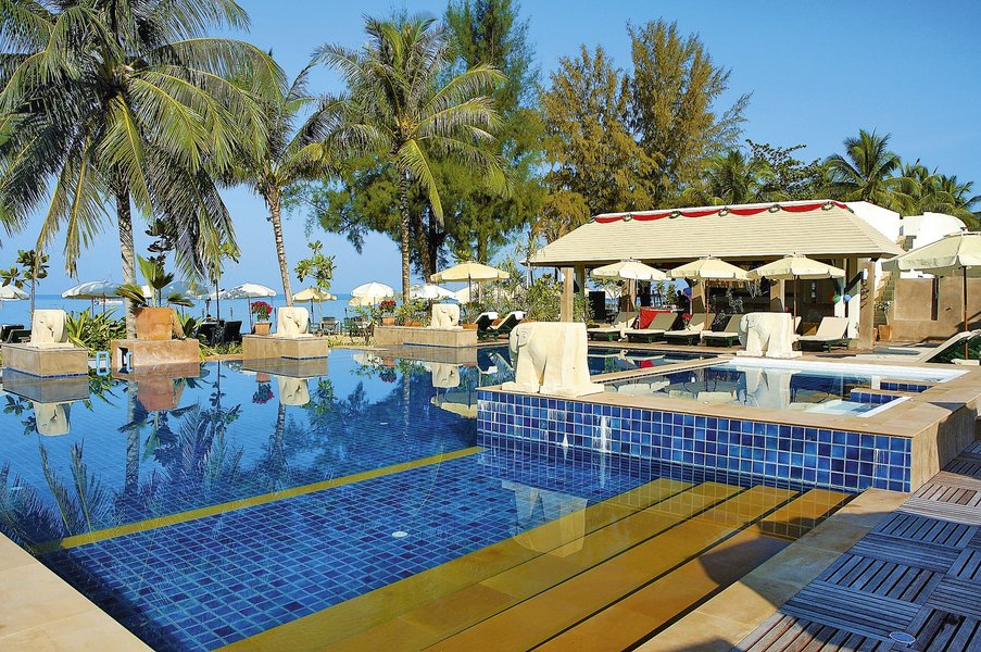Baan Khaolak Resort****